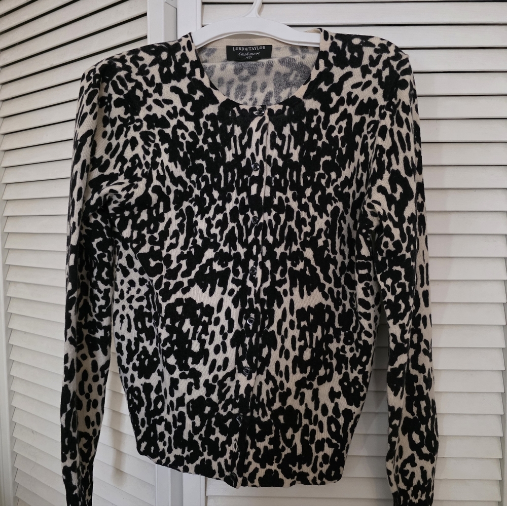 Cashmere sweater